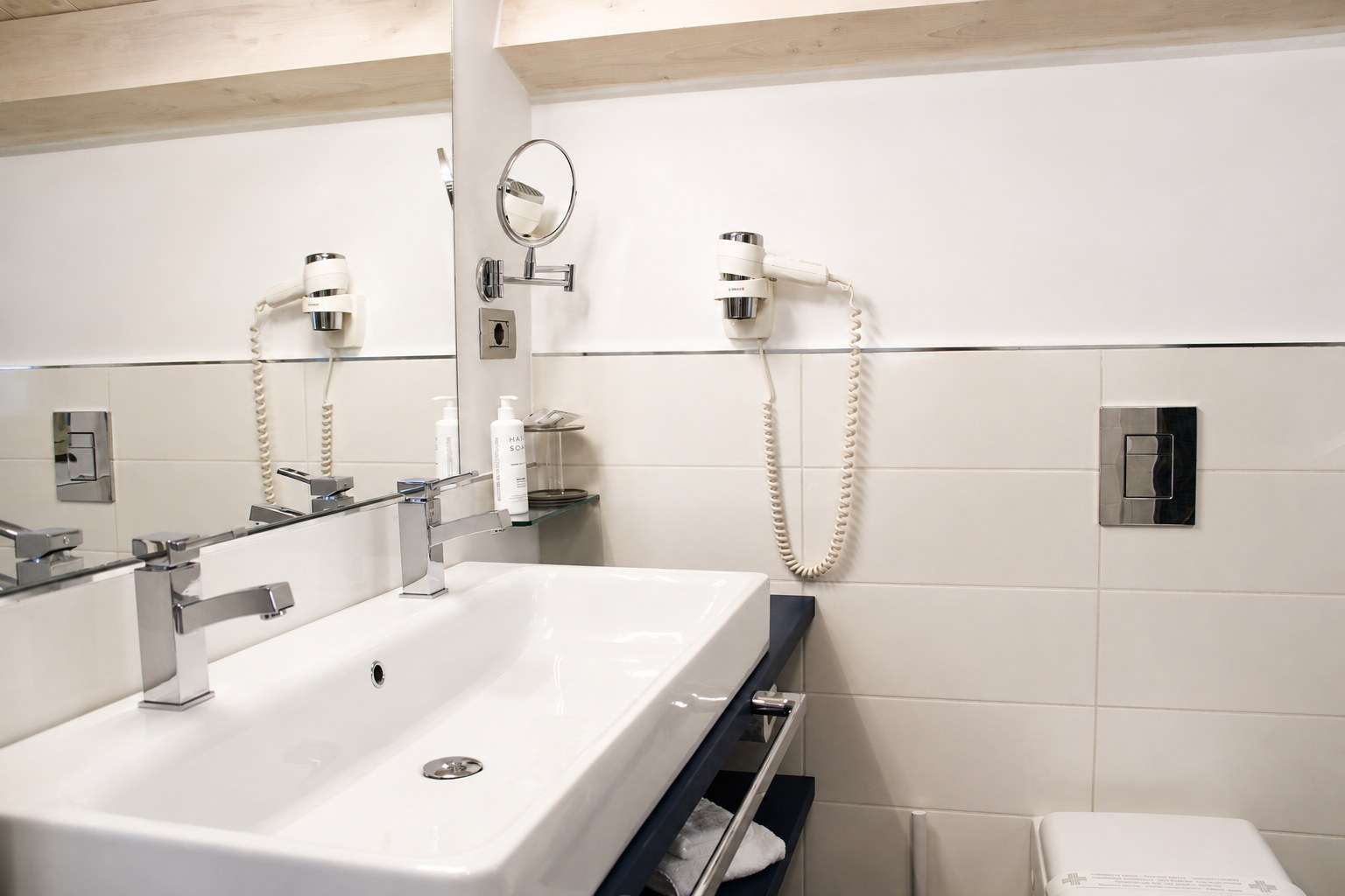 Privates Bad, Deluxe Doppelzimmer DEKI Sassari Zentrum